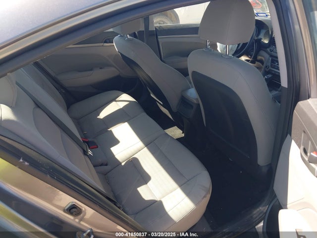 5NPD84LF3JH248832 Hyundai ELANTRA SEL