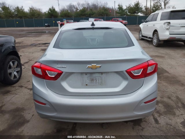 1G1BC5SM1H7135416 Chevrolet Cruze Ls Auto