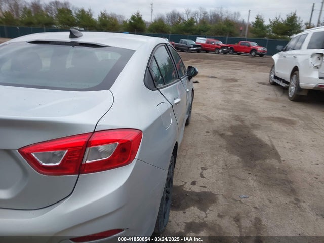 1G1BC5SM1H7135416 Chevrolet Cruze Ls Auto