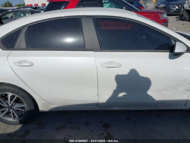 3KPF24AD0NE474123 KIA Forte Lxs