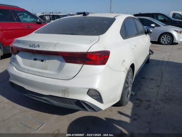 3KPF24AD0NE474123 KIA Forte Lxs