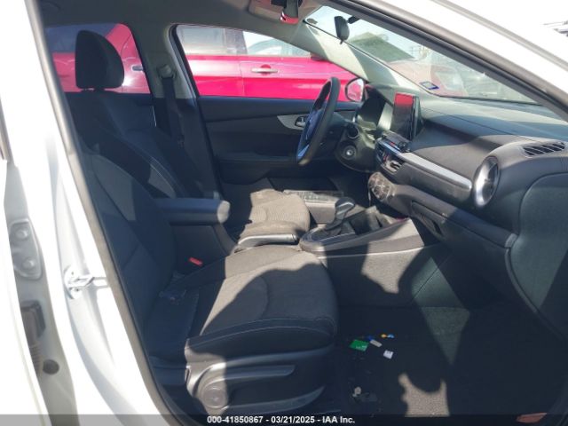 3KPF24AD0NE474123 KIA Forte Lxs