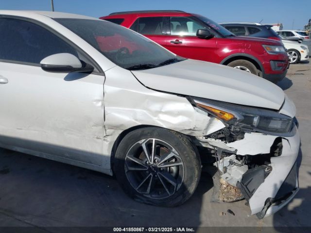 3KPF24AD0NE474123 KIA Forte Lxs