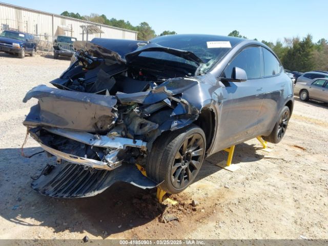 7SAYGDEE0NF387512 Tesla Model Y Long Range Dual Motor All-wheel Drive