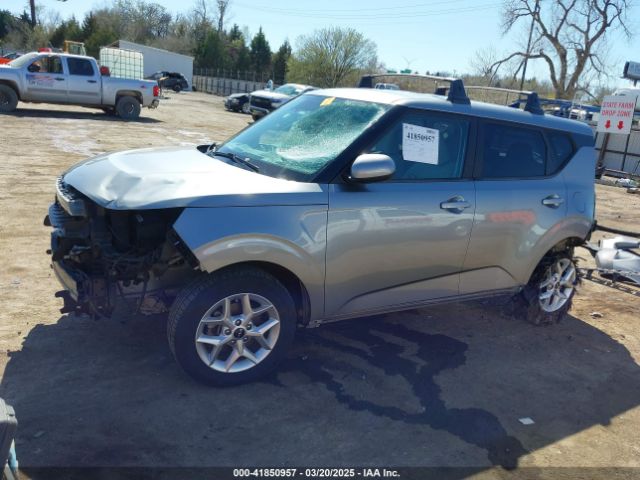 KNDJ23AU6P7856986 KIA SOUL LX
