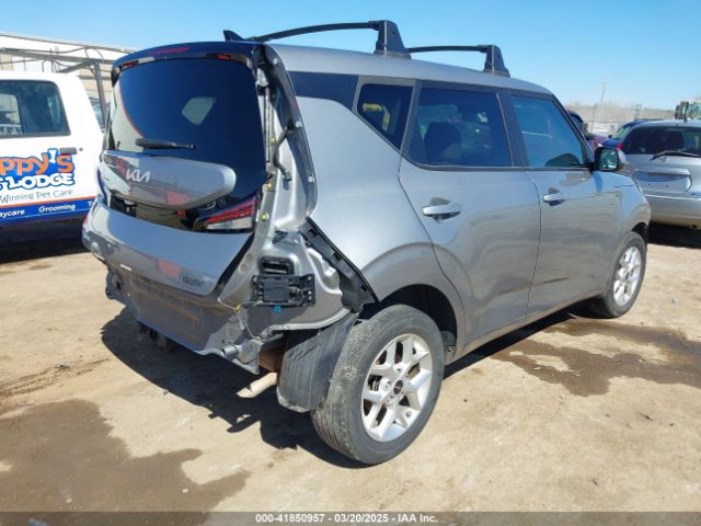 KNDJ23AU6P7856986 KIA SOUL LX