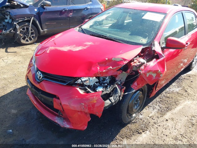 2T1BURHE6FC300125 Toyota COROLLA LE