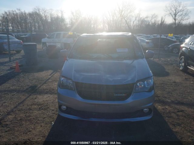2C4RDGBG9JR138884 Dodge Grand Caravan Se Plus
