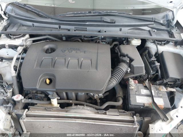 2T1BURHE6JC015949 Toyota COROLLA SE