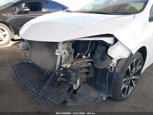 2T1BURHE6JC015949 Toyota COROLLA SE
