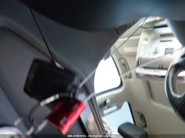 1GNSKHKC3KR285095 Chevrolet Suburban Lt
