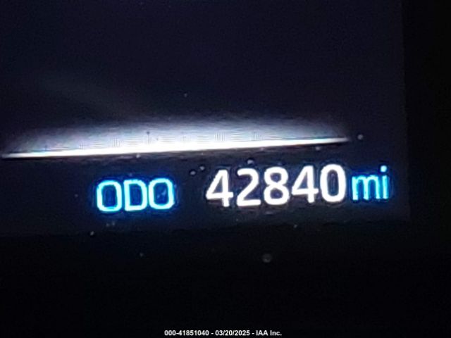 2T3P1RFV3MW238302 Toyota Rav4 Xle