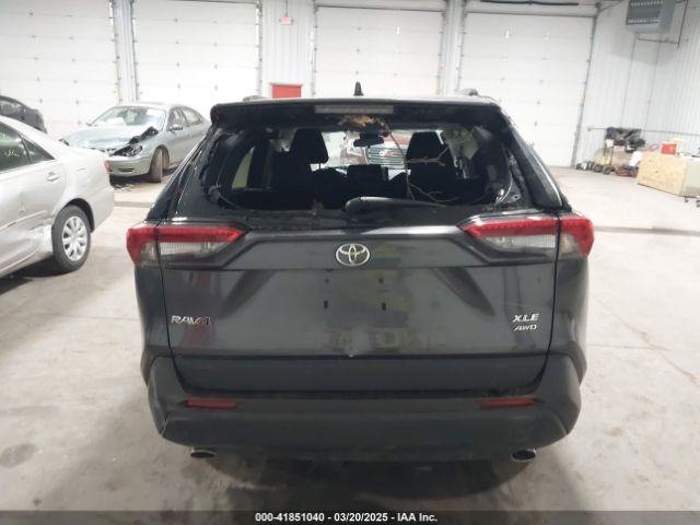 2T3P1RFV3MW238302 Toyota Rav4 Xle