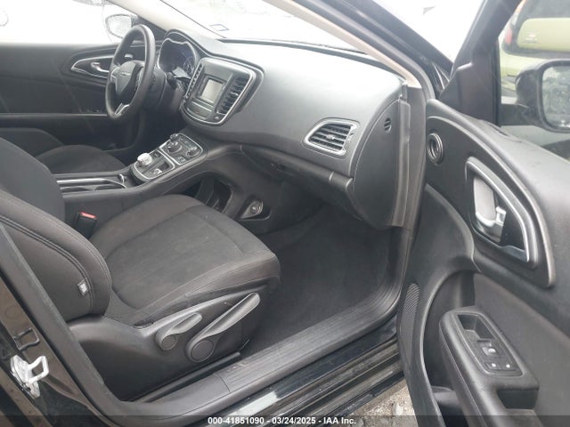 Chrysler 200 Limited 2015 1C3CCCAB3FN709964 Image 5