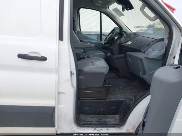 1FTYE1YM1KKA96827 Ford Transit-150