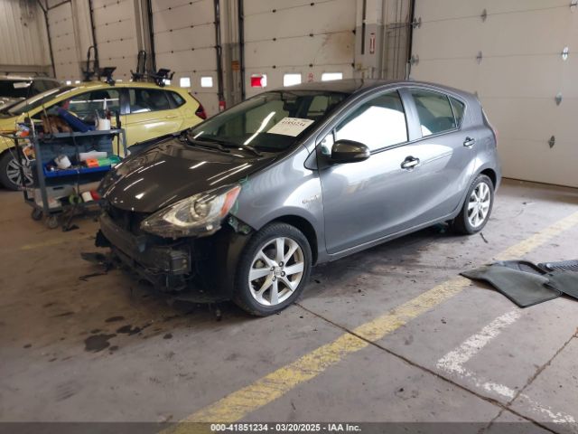 JTDKDTB3XF1106075 Toyota Prius C Four