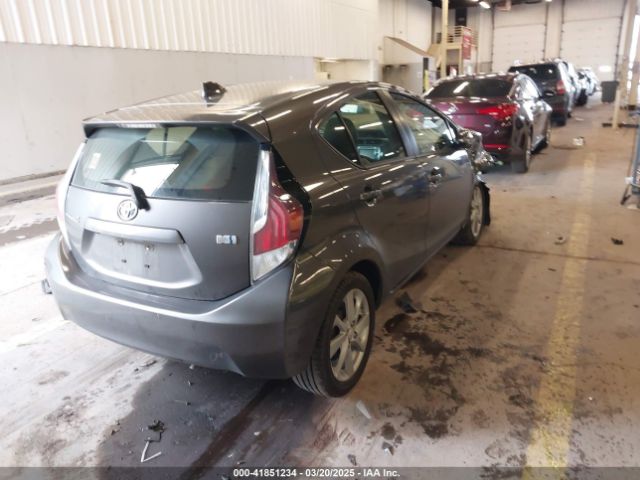 JTDKDTB3XF1106075 Toyota Prius C Four