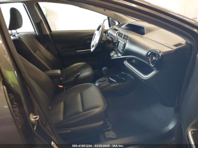 JTDKDTB3XF1106075 Toyota Prius C Four