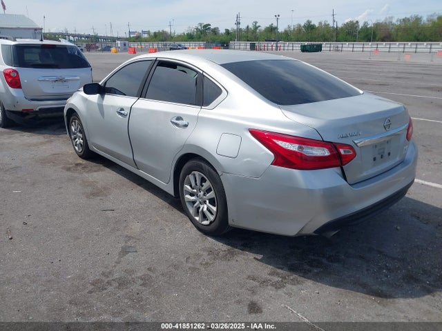 1N4AL3AP2HC169123 Nissan Altima 2.5 S