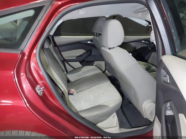 1FADP3K24EL441994 Ford FOCUS SE