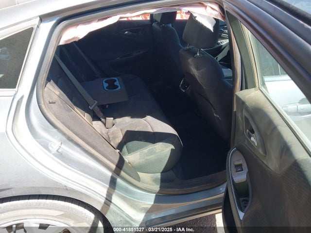 1G1ZD5ST0SF125427 Chevrolet Malibu Fwd 1lt
