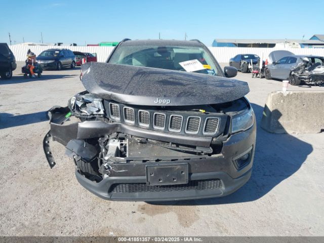 3C4NJCBB1MT505864 Jeep Compass Latitude Fwd