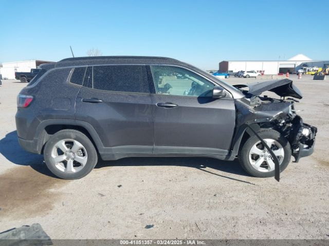 3C4NJCBB1MT505864 Jeep Compass Latitude Fwd