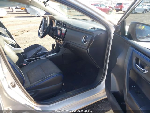 2T1BURHE7JC055652 Toyota COROLLA SE