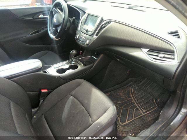1G1ZE5ST2HF131333 Chevrolet MALIBU 1LT