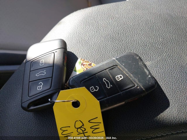 3VWC57BU6KM107820 Volkswagen Jetta 1.4t R-line/1.4t S/1.4t Se