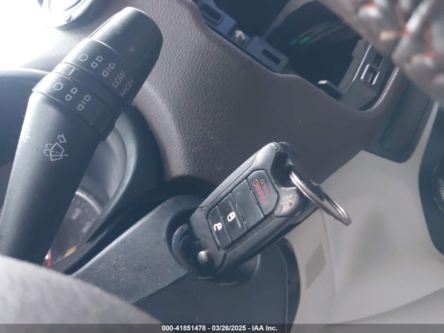 Jeep Renegade Latitude 2015 ZACCJBBT8FPB88024 Image 11