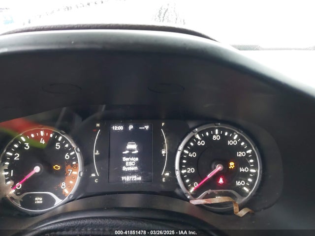 Jeep Renegade Latitude 2015 ZACCJBBT8FPB88024 Image 7
