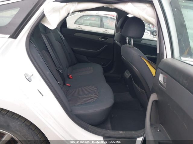 5NPE24AFXJH698843 Hyundai SONATA SE