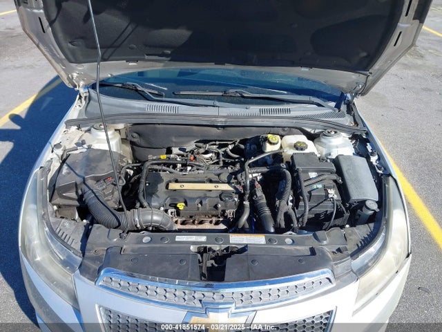 1G1PC5SB8E7201279 Chevrolet Cruze 1lt Auto