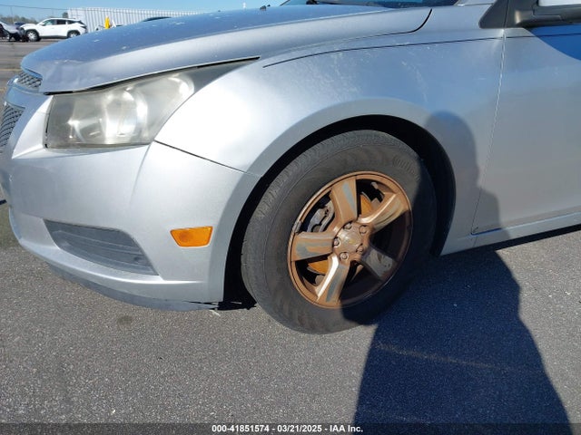 1G1PC5SB8E7201279 Chevrolet Cruze 1lt Auto