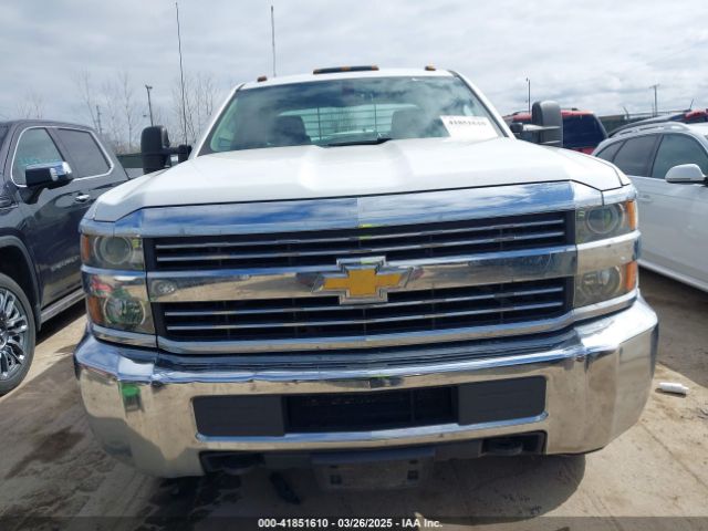 1GB2KUEG2JZ233878 Chevrolet Silverado 2500hd Wt