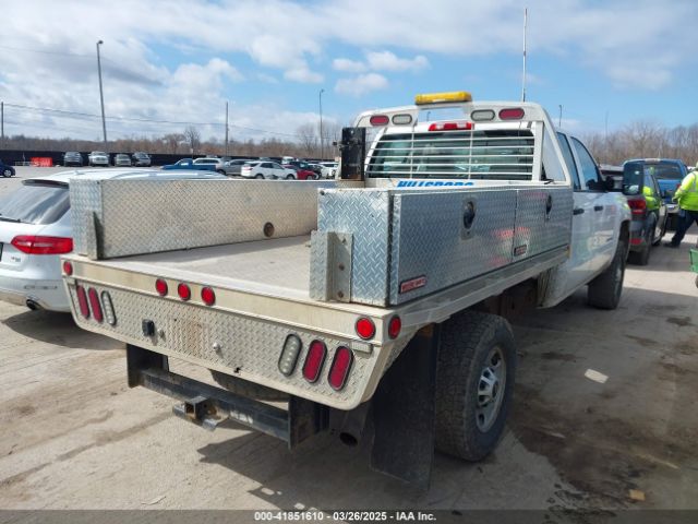 1GB2KUEG2JZ233878 Chevrolet Silverado 2500hd Wt