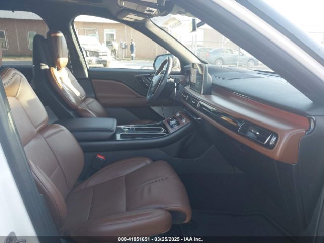 5LM5J7XC8LGL36060 Lincoln Aviator