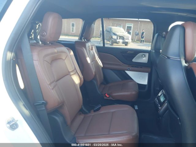 5LM5J7XC8LGL36060 Lincoln Aviator