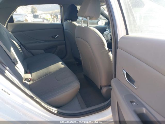 5NPLL4AG7NH076610 Hyundai ELANTRA SE