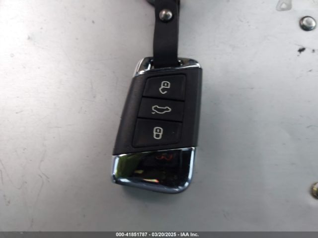 3VW9T7BU4RM000940 Volkswagen Jetta Gli 40th Anniversary Edition