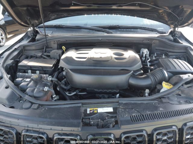 1C4RJEAG2JC430688 Jeep Grand Cherokee Altitude 4x2