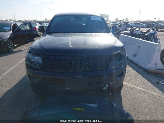 1C4RJEAG2JC430688 Jeep Grand Cherokee Altitude 4x2