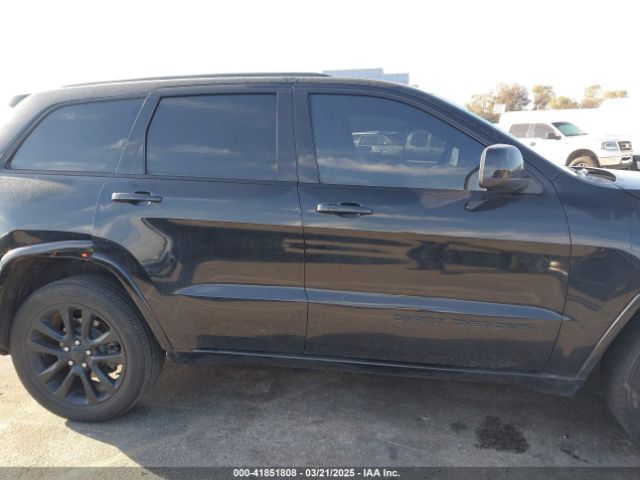 1C4RJEAG2JC430688 Jeep Grand Cherokee Altitude 4x2