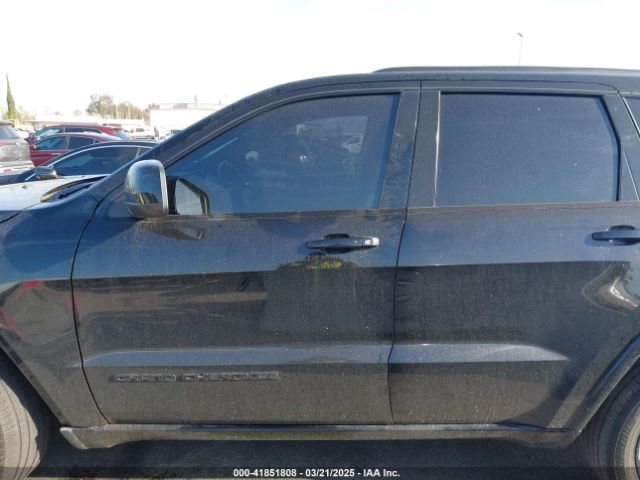 1C4RJEAG2JC430688 Jeep Grand Cherokee Altitude 4x2