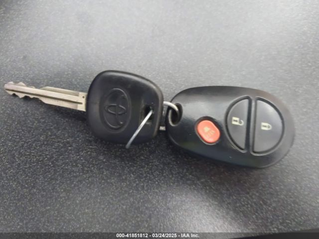 5TDXK3DC4GS708290 Toyota Sienna Se 8 Passenger
