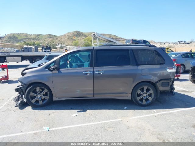 5TDXK3DC4GS708290 Toyota Sienna Se 8 Passenger