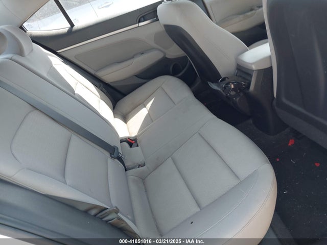 KMHD84LF9JU720209 Hyundai ELANTRA SEL