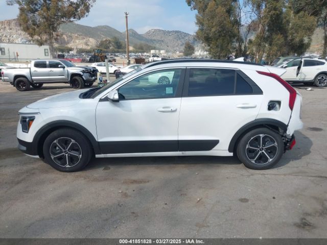 KNDCR3LE7S5219121 KIA NIRO EX