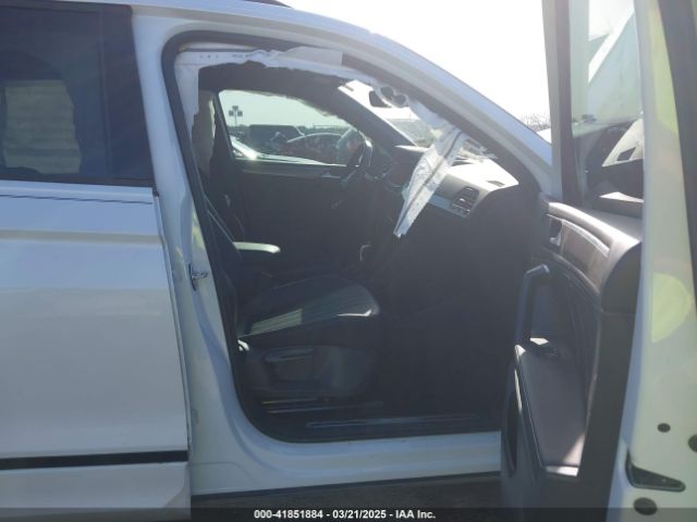 3VVCB7AX0RM099863 Volkswagen Tiguan 2.0t Se R-line Black